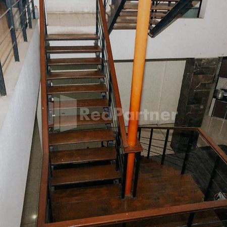 De Lugano Scbd Syariah Mitra Reddoorz Otel Cakarta Dış mekan fotoğraf