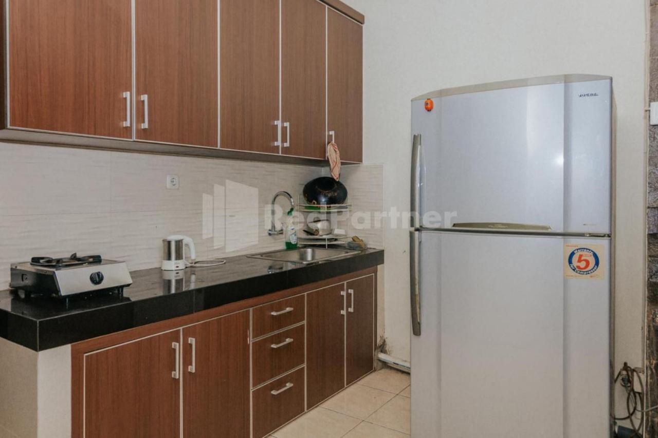 De Lugano Scbd Syariah Mitra Reddoorz Otel Cakarta Dış mekan fotoğraf