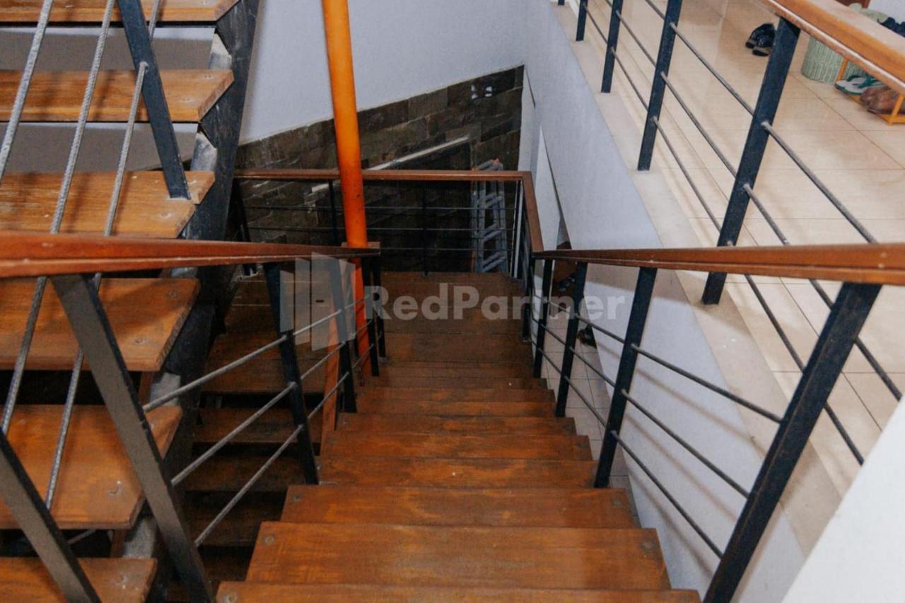 De Lugano Scbd Syariah Mitra Reddoorz Otel Cakarta Dış mekan fotoğraf
