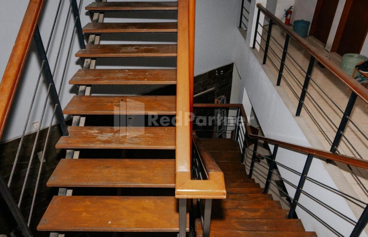 De Lugano Scbd Syariah Mitra Reddoorz Otel Cakarta Dış mekan fotoğraf
